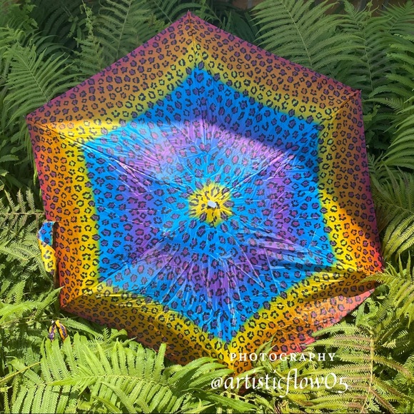 NEW! Totes Small Compact Rainbow Leopard Umbrella - Picture 5 of 8